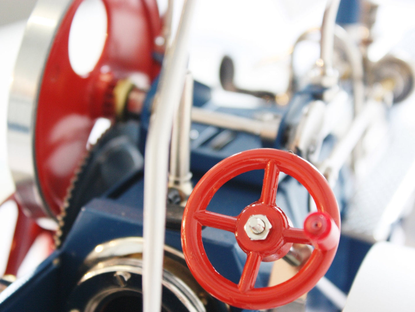 Wilesco D405 Steam Traction Engine Blue